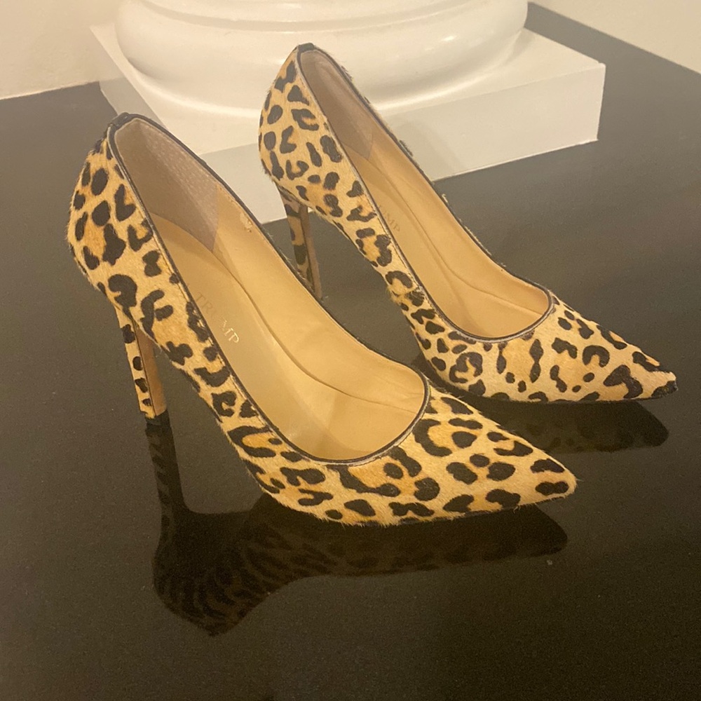 High heel pumps